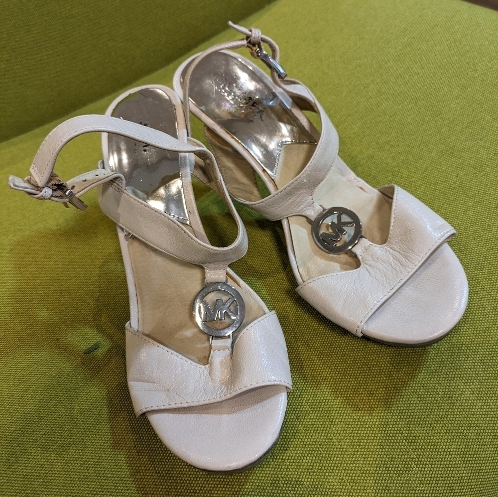 Michael Kors Beige Leather Sandal Pumps Clear Acrylic Heels 7.5